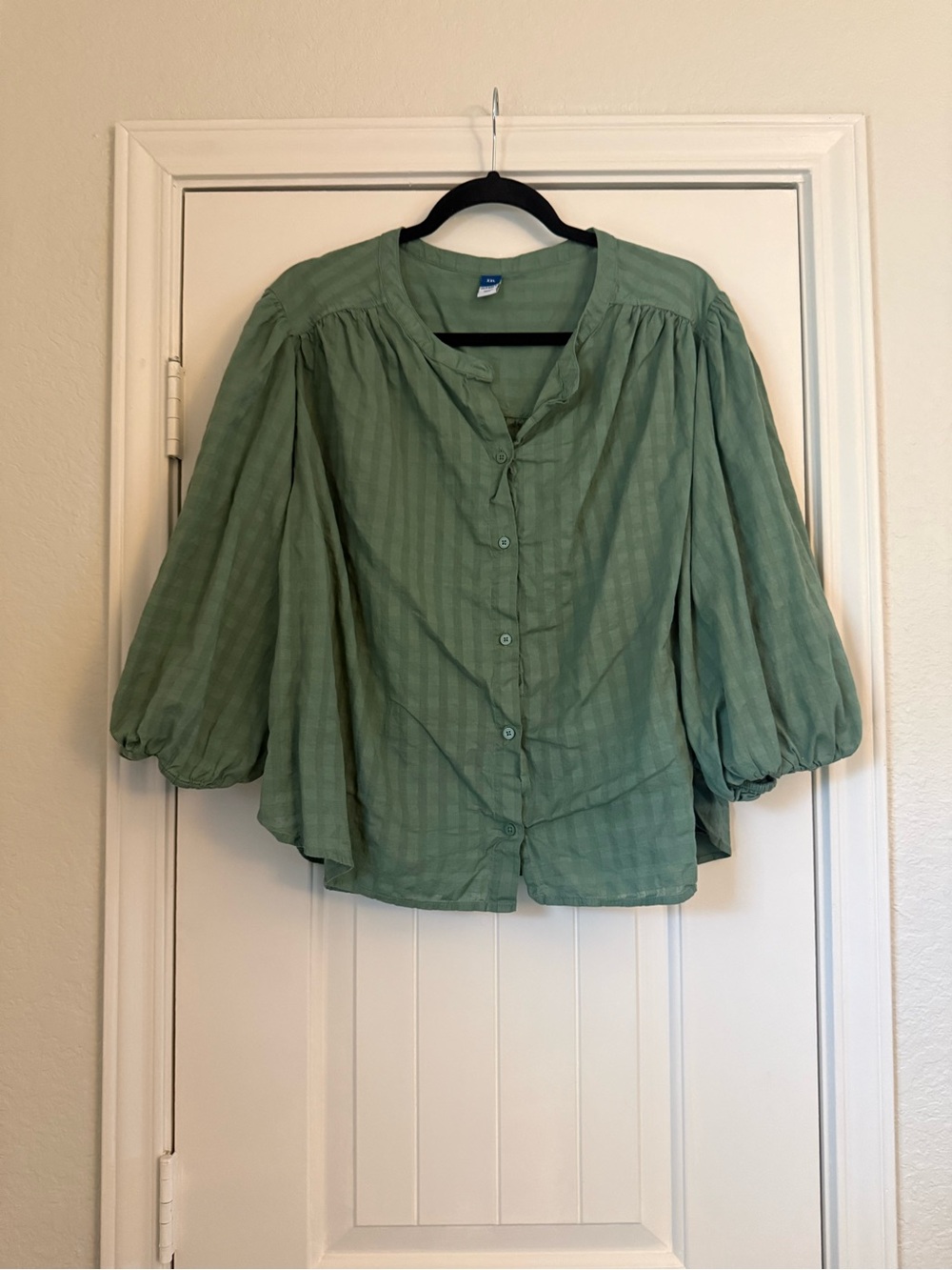 Old Navy Sage Green Button-Front Peasant Blouse